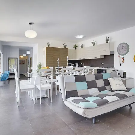 Francesca Ii Holiday home Zminj